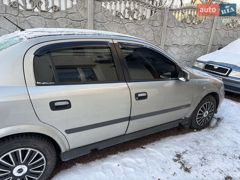Седан Opel Astra 2008 в Малині фото 5 Седан Opel Astra 2008 в Малині
