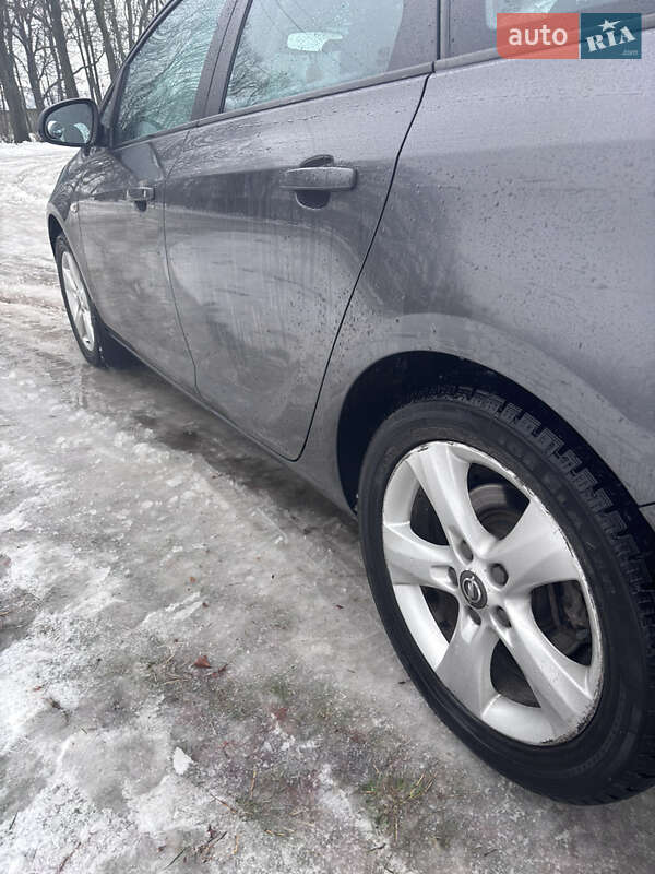 Універсал Opel Astra 2011 в Умані