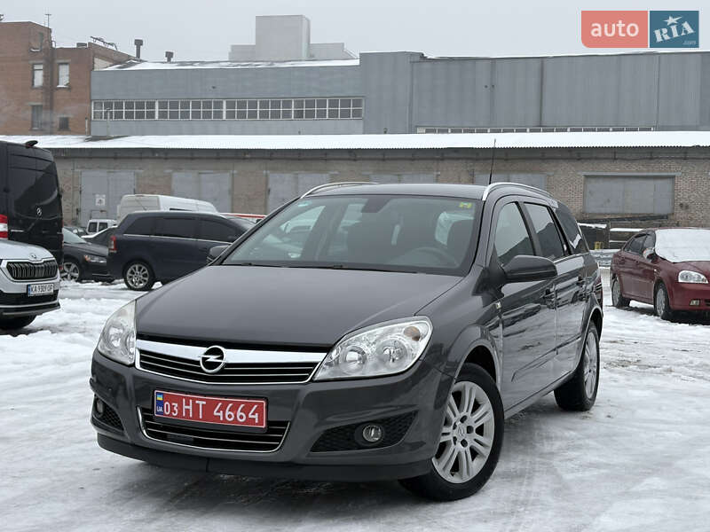 Універсал Opel Astra 2009 в Білій Церкві
