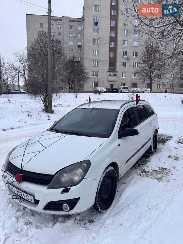 Универсал Opel Astra 2005 в Луцке