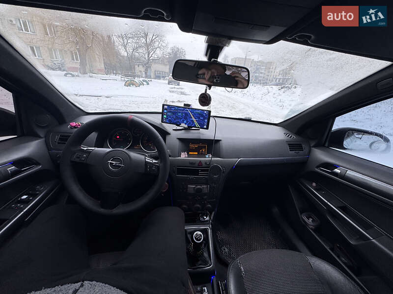 Универсал Opel Astra 2005 в Луцке