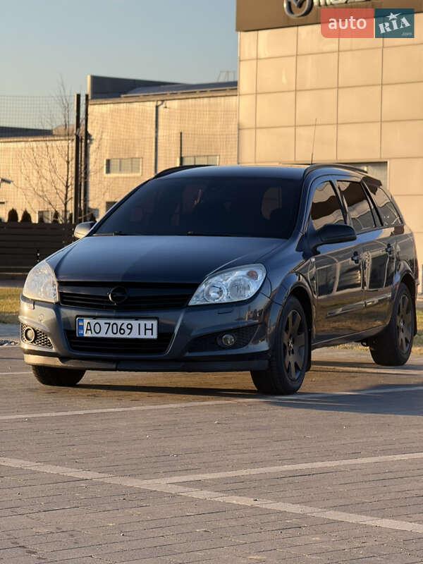 Универсал Opel Astra 2007 в Мукачево