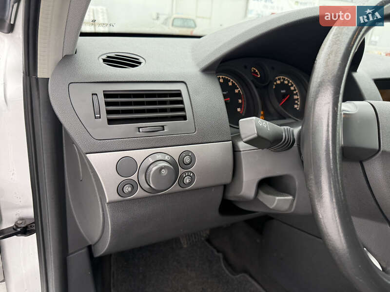 Хэтчбек Opel Astra 2004 в Виннице фото 25 Хэтчбек Opel Astra 2004 в Виннице