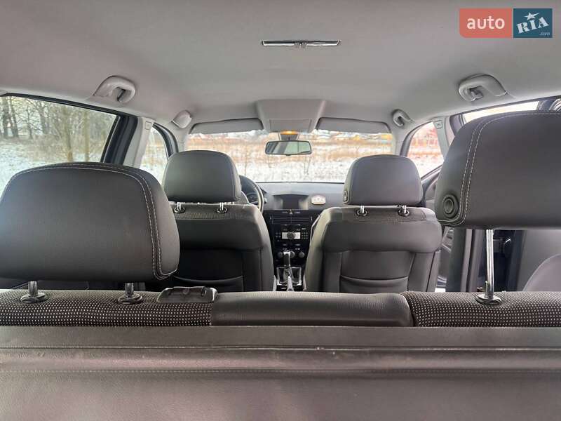 Універсал Opel Astra 2010 в Вінниці