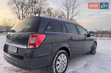 Универсал Opel Astra 2010 в Виннице