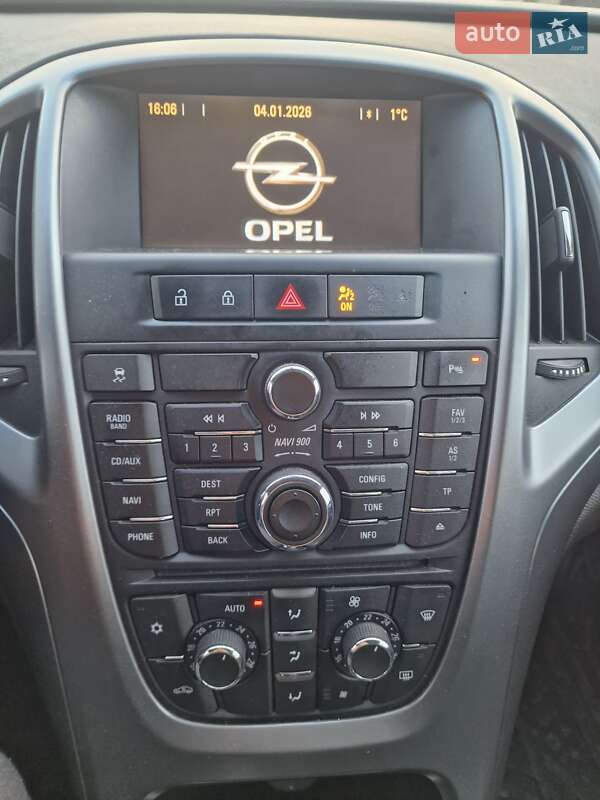 Универсал Opel Astra 2013 в Мукачево