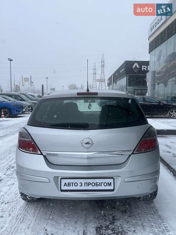 Хэтчбек Opel Astra 2012 в Киеве фото 7 Хэтчбек Opel Astra 2012 в Киеве