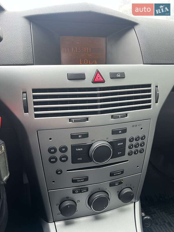 Хэтчбек Opel Astra 2012 в Киеве фото 21 Хэтчбек Opel Astra 2012 в Киеве