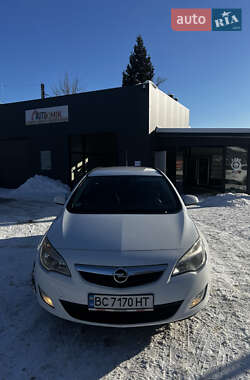 Универсал Opel Astra 2011 в Самборе