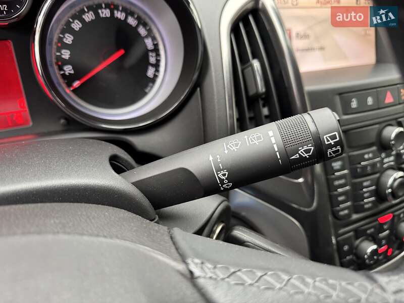 Универсал Opel Astra 2011 в Сумах