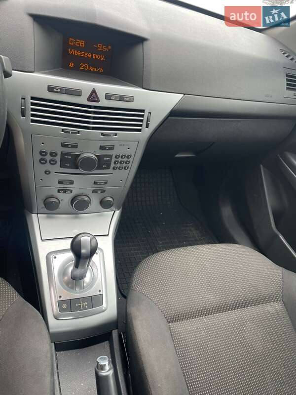 Седан Opel Astra 2012 в Львове фото 5 Седан Opel Astra 2012 в Львове