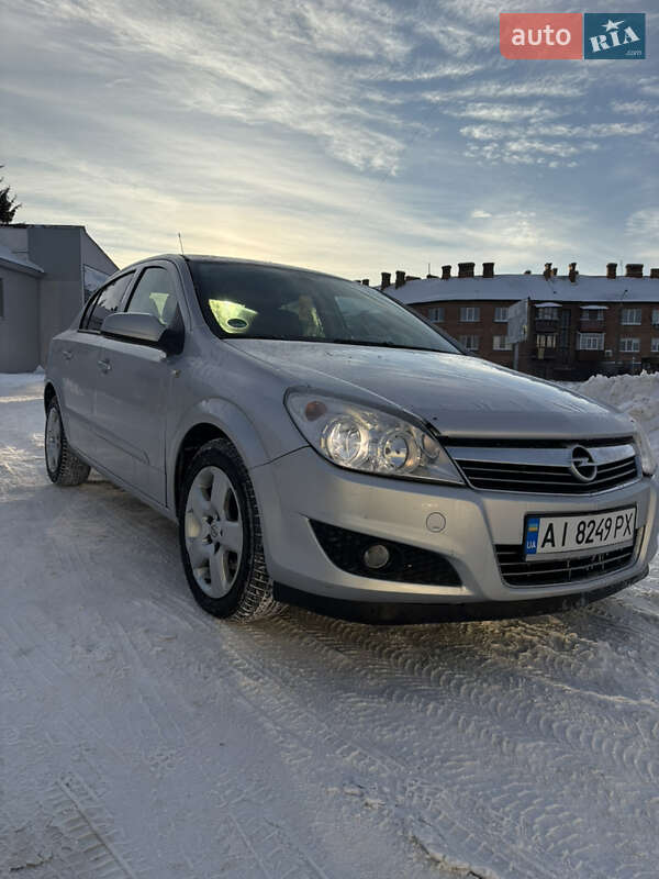 Седан Opel Astra 2008 в Бердичеве