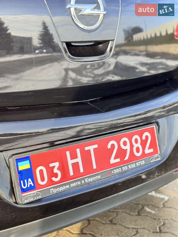 Хэтчбек Opel Astra 2010 в Великой Багачке