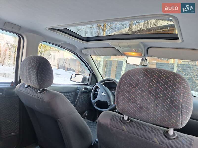 Универсал Opel Astra 2001 в Черновцах