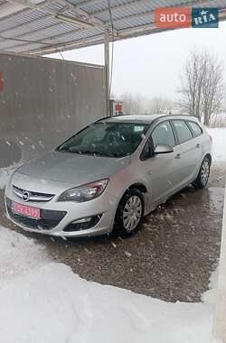 Универсал Opel Astra 2015 в Калуше