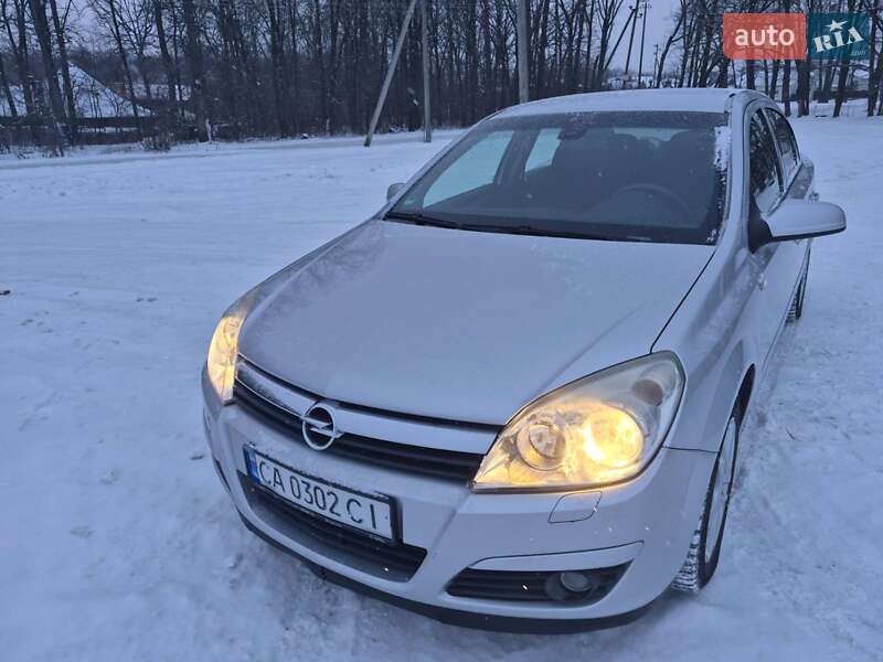Седан Opel Astra 2008 в Умани фото 2 Седан Opel Astra 2008 в Умани