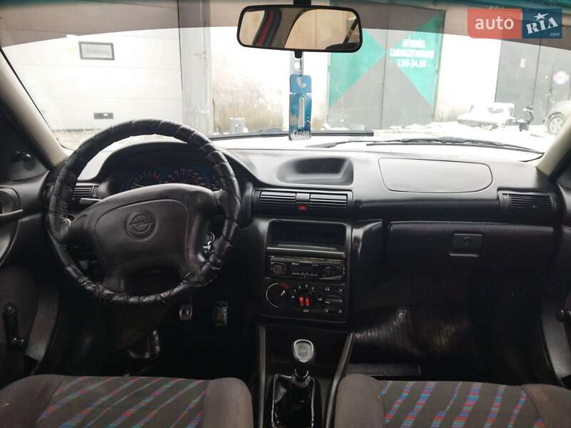 Универсал Opel Astra 1996 в Тернополе