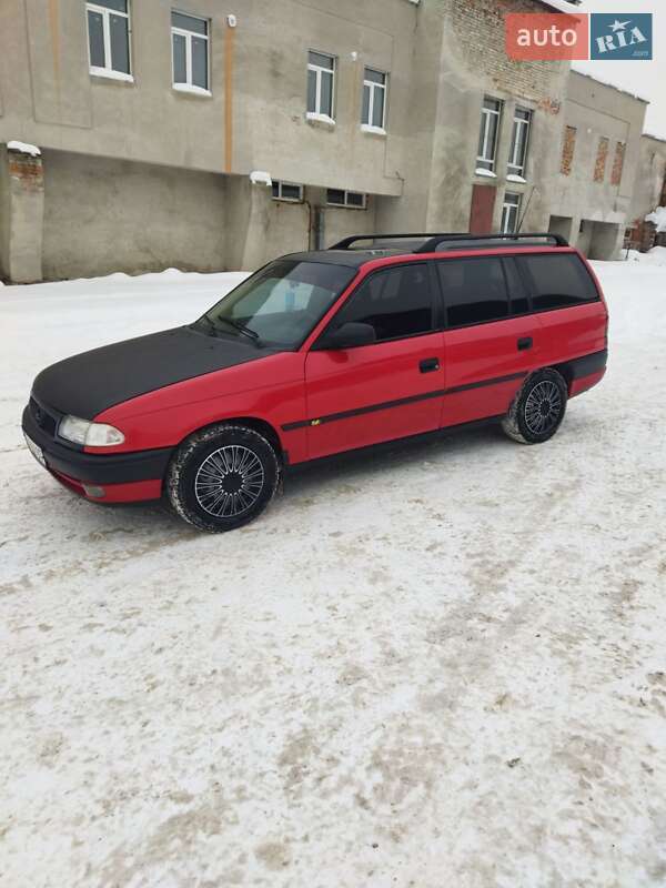 Универсал Opel Astra 1996 в Тернополе