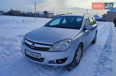 Універсал Opel Astra 2009 в Коломиї