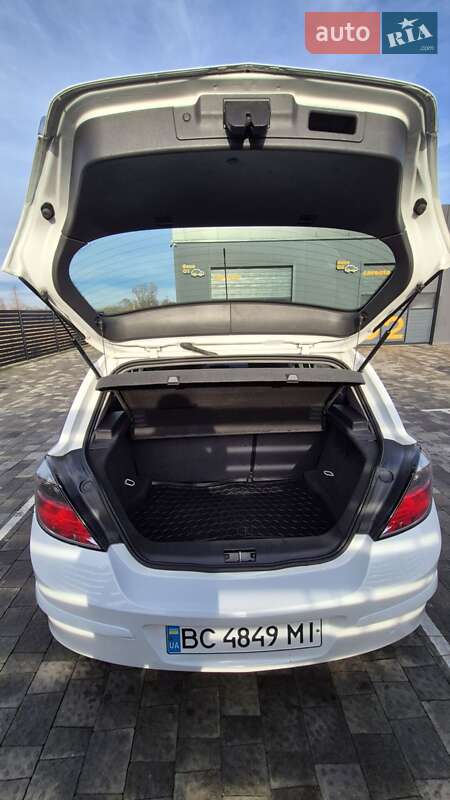 Хэтчбек Opel Astra 2009 в Каменке-Бугской фото 14 Хэтчбек Opel Astra 2009 в Каменке-Бугской