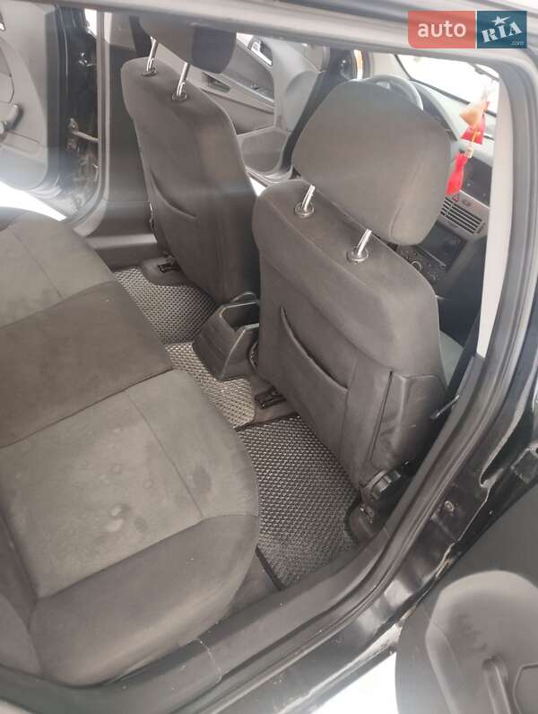 Универсал Opel Astra 2006 в Ивано-Франковске