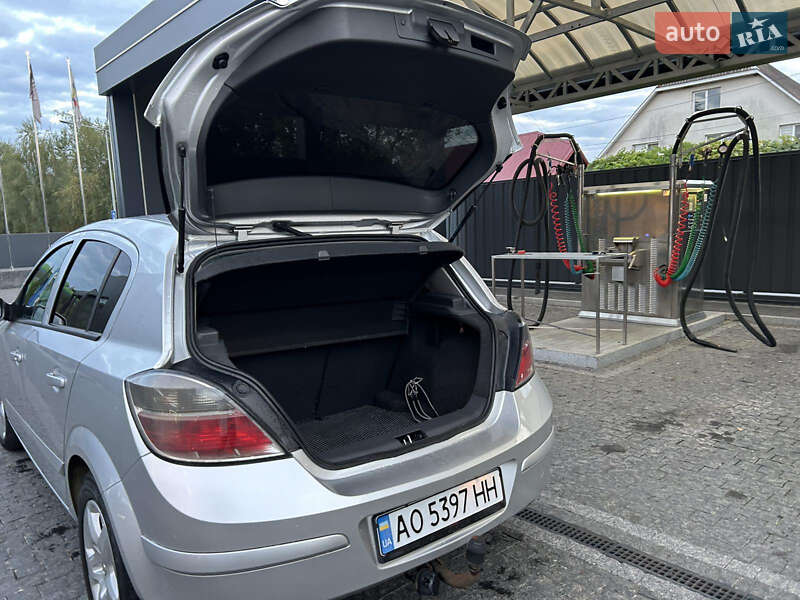 Хэтчбек Opel Astra 2007 в Тячеве фото 5 Хэтчбек Opel Astra 2007 в Тячеве