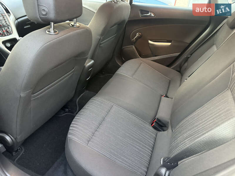 Хэтчбек Opel Astra 2010 в Ровно