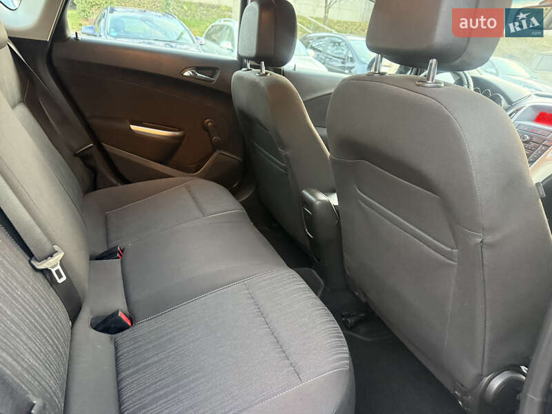 Хэтчбек Opel Astra 2010 в Ровно