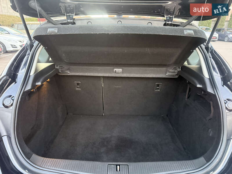 Хэтчбек Opel Astra 2010 в Ровно