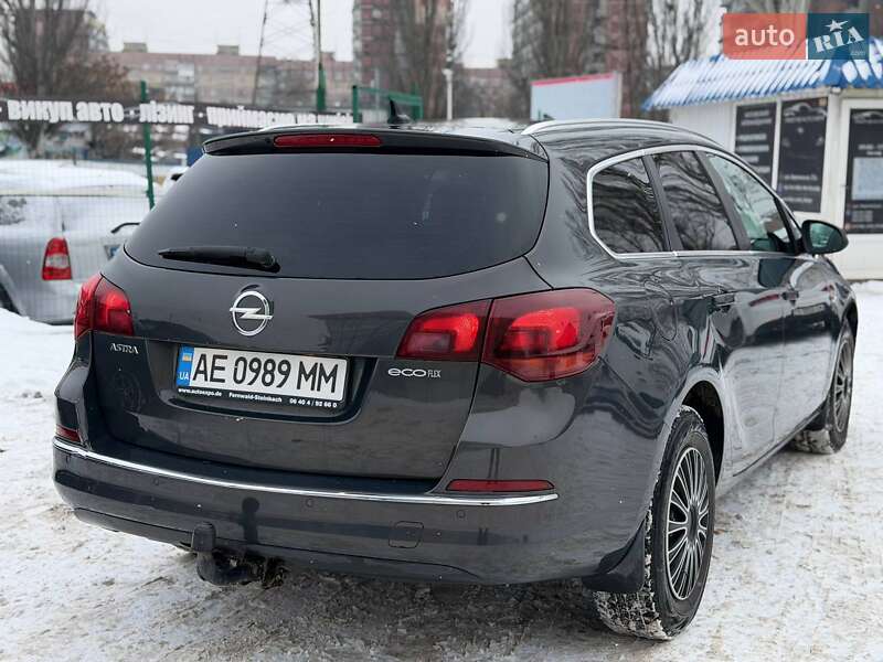 Универсал Opel Astra 2015 в Днепре