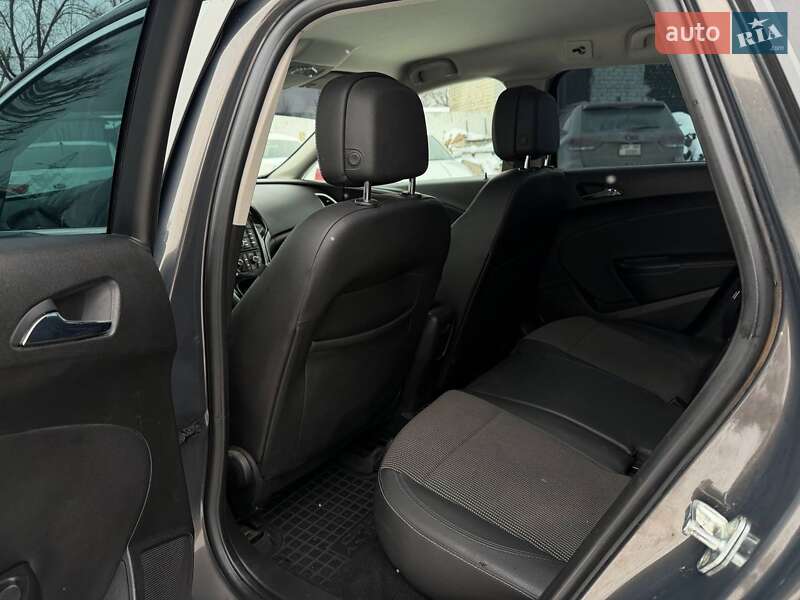 Универсал Opel Astra 2015 в Днепре