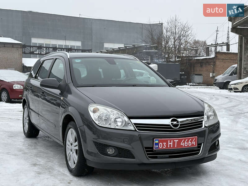 Универсал Opel Astra 2009 в Белой Церкви