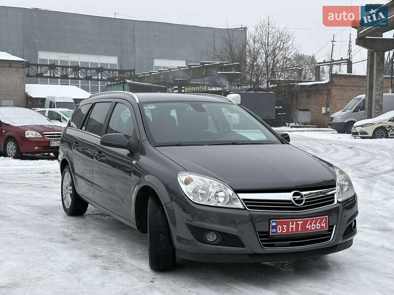 Универсал Opel Astra 2009 в Белой Церкви