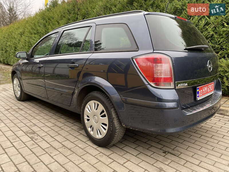 Универсал Opel Astra 2008 в Луцке