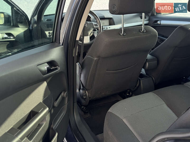 Универсал Opel Astra 2009 в Виннице