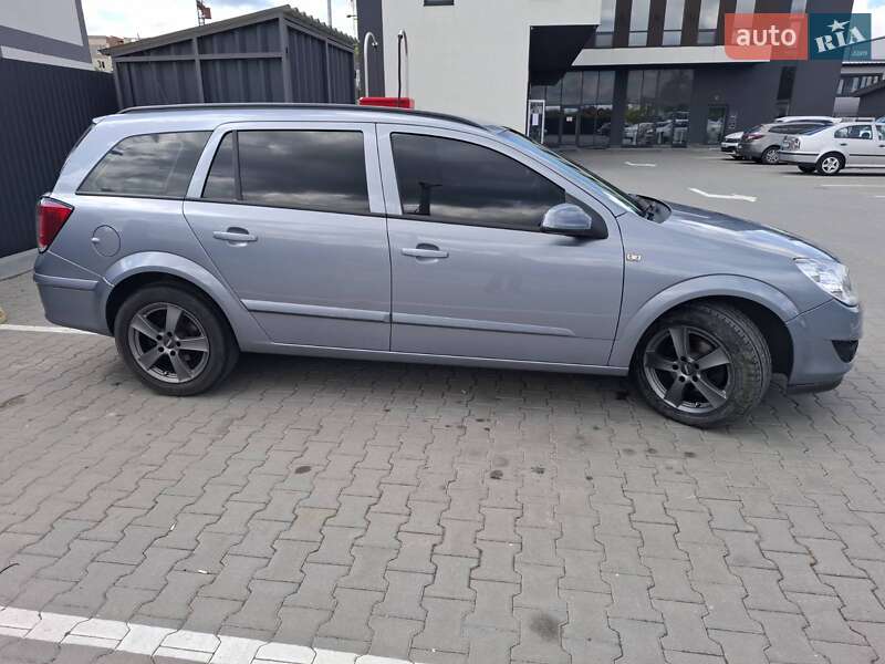 Универсал Opel Astra 2009 в Виннице