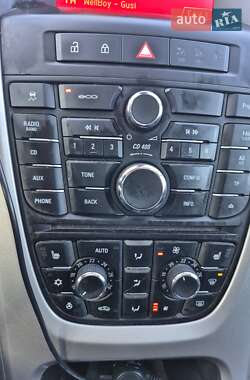 Универсал Opel Astra 2013 в Буче
