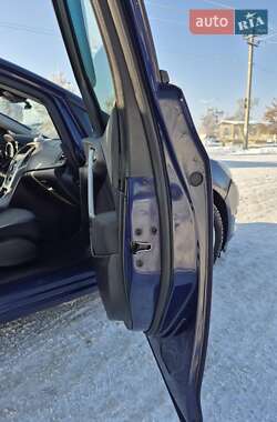 Универсал Opel Astra 2013 в Буче