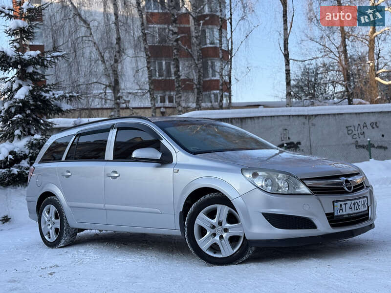 Универсал Opel Astra 2009 в Тернополе
