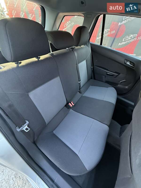 Универсал Opel Astra 2008 в Сумах