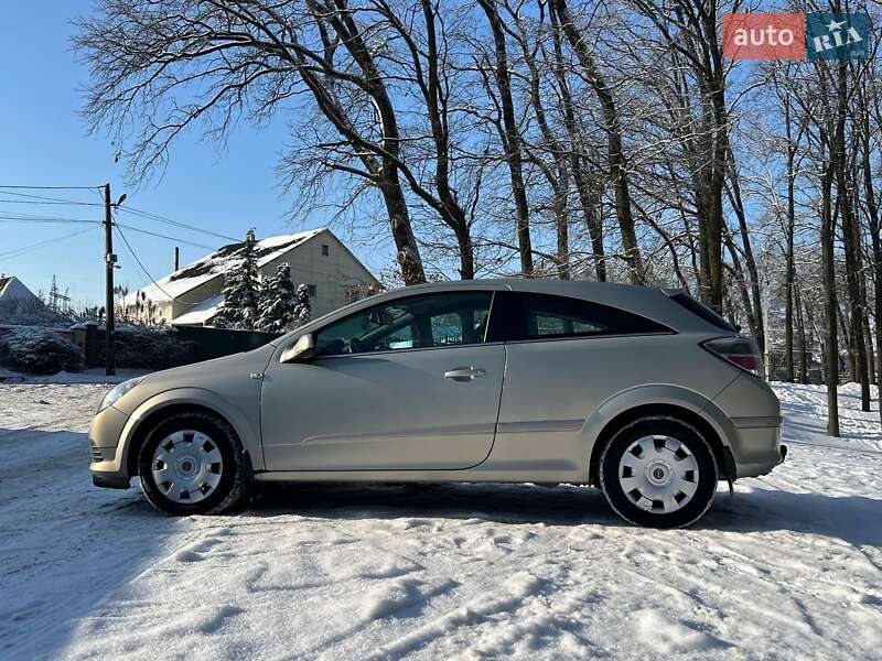 Хэтчбек Opel Astra 2005 в Киеве
