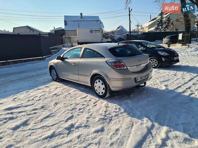 Хэтчбек Opel Astra 2005 в Киеве