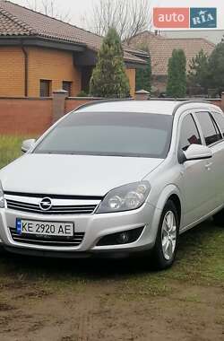 Универсал Opel Astra 2012 в Днепре
