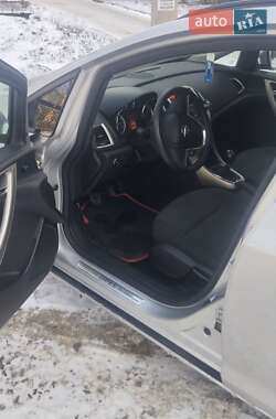 Універсал Opel Astra 2011 в Кривому Розі