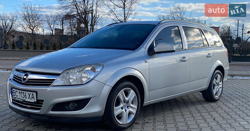Универсал Opel Astra 2009 в Дрогобыче