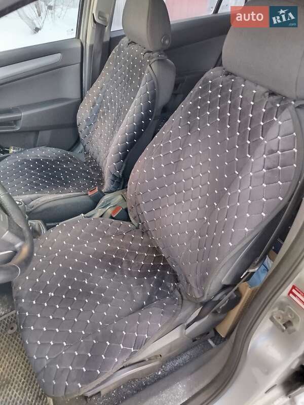 Универсал Opel Astra 2005 в Винниках