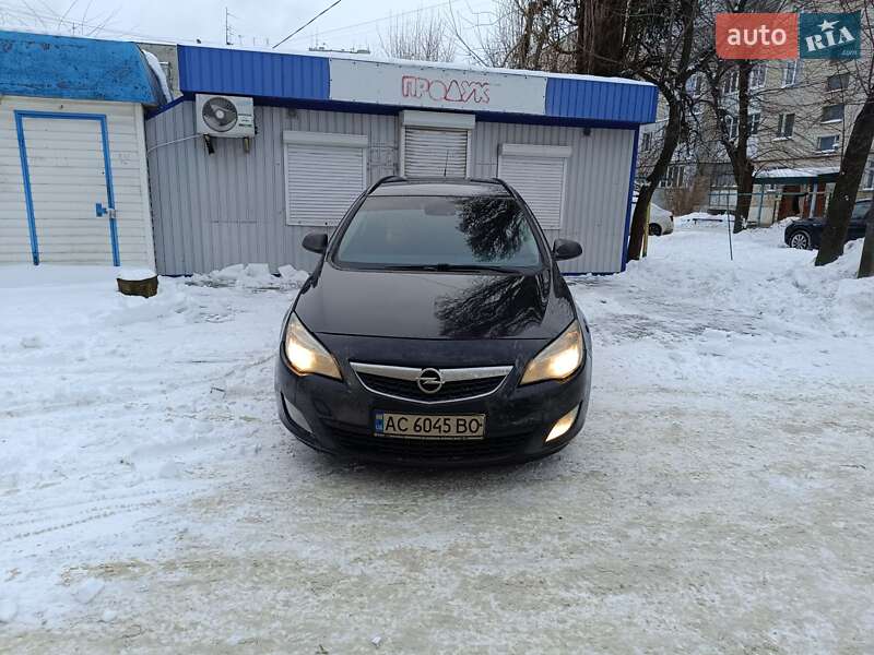 Универсал Opel Astra 2011 в Ковеле