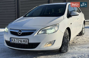 Універсал Opel Astra 2011 в Хмельницькому