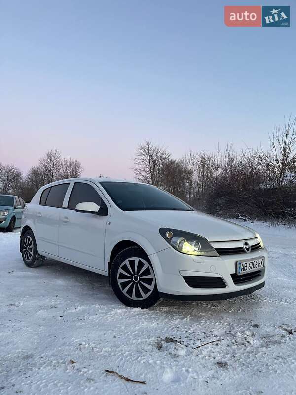 Хэтчбек Opel Astra 2005 в Немирове
