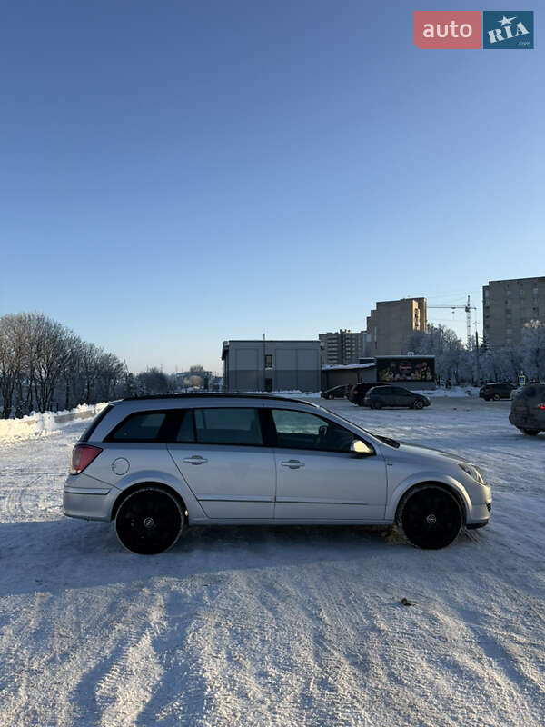 Универсал Opel Astra 2005 в Тернополе